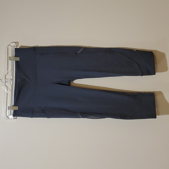 Lululemon Capri Leggings - Picture 1 of 13